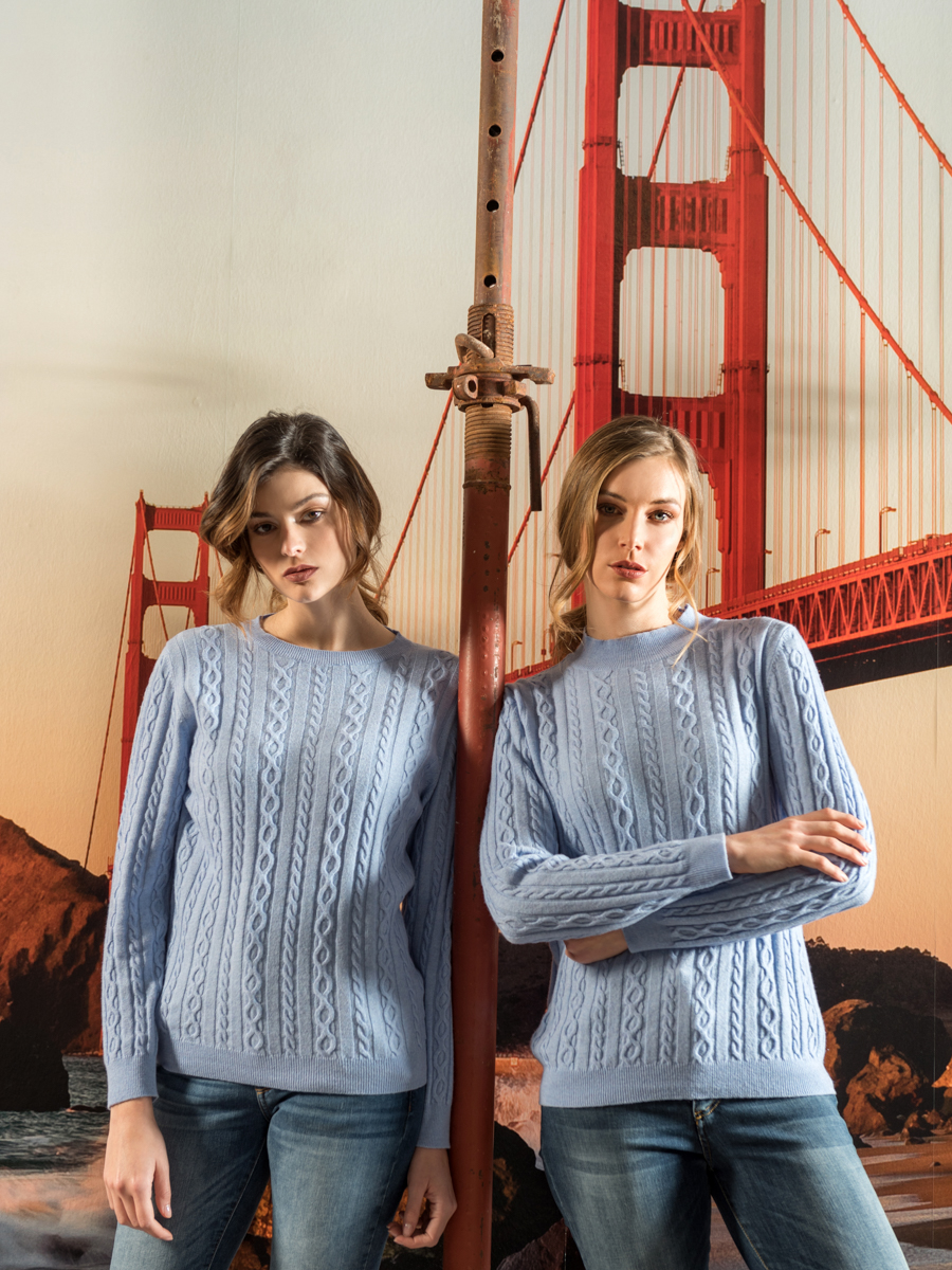 Cable-knit mock polo-neck jumper